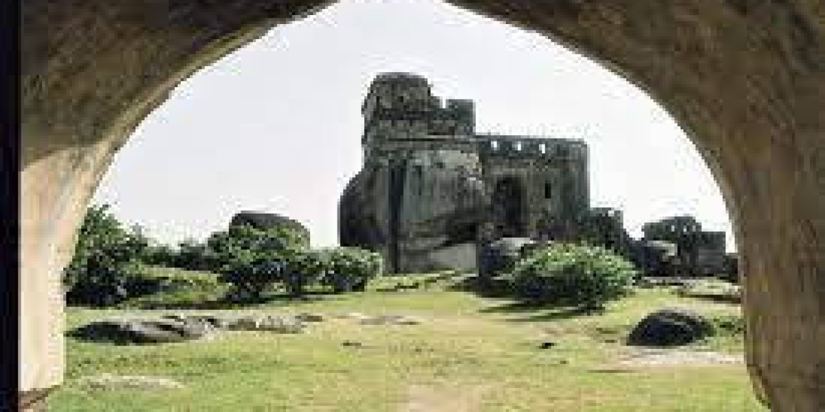 Explore Chauragarh Fort Chougan: History, Trekking Route & Travel Guide