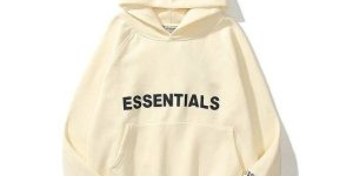 Shop Essentials Hoodie – Perfect Blend of Warmth and Urban Vibes